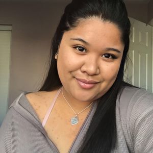 Meet your Posher, Stacey